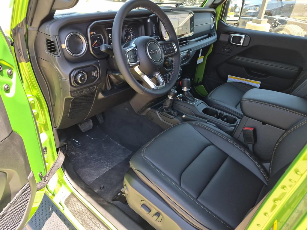 New 2026 Jeep Wrangler Unlimited Sahara AWD/4WD image 11