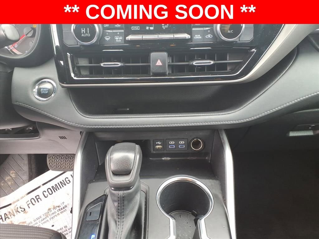 Used 2022 Toyota Highlander L image 24