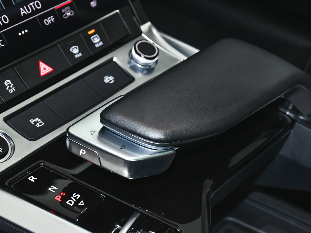 Used 2024 Audi Q8 e-tron Premium AWD/4WD image 45