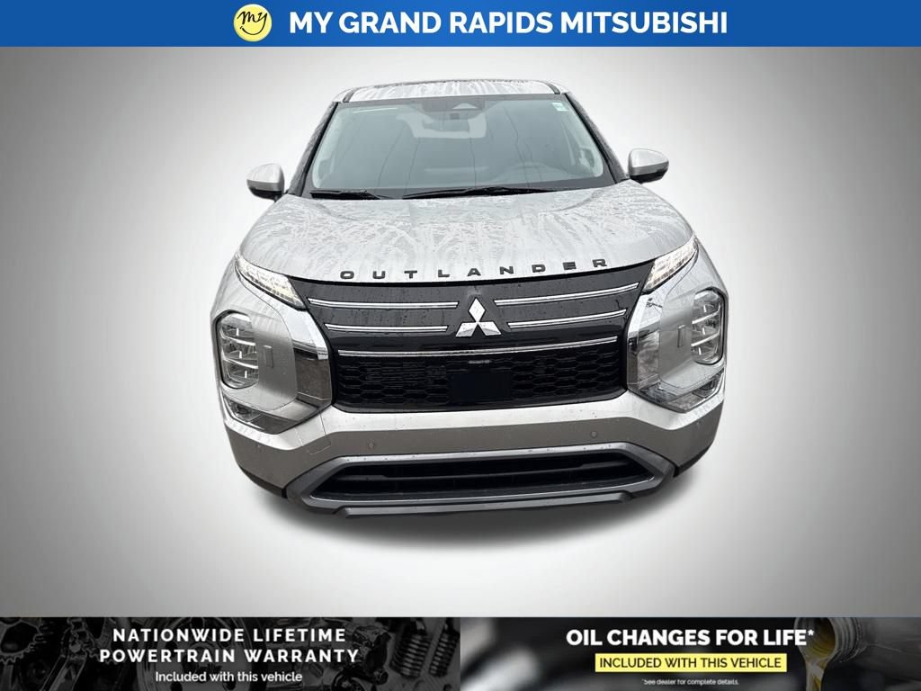 New 2026 Mitsubishi Outlander SE AWD/4WD image 2