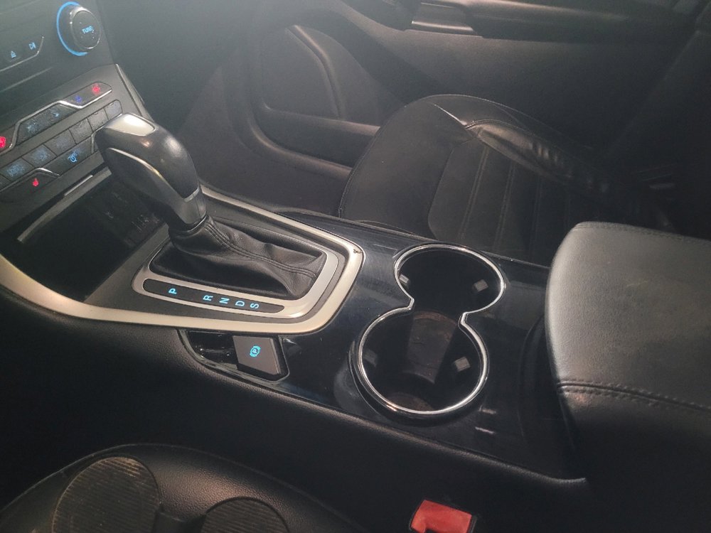 Used 2015 Ford Edge SEL w/ Equipment Group 201A FWD image 26