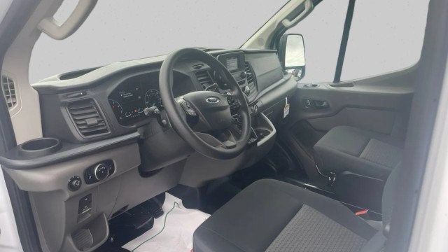 Used 2025 Ford Transit 150 Low Roof RWD image 13
