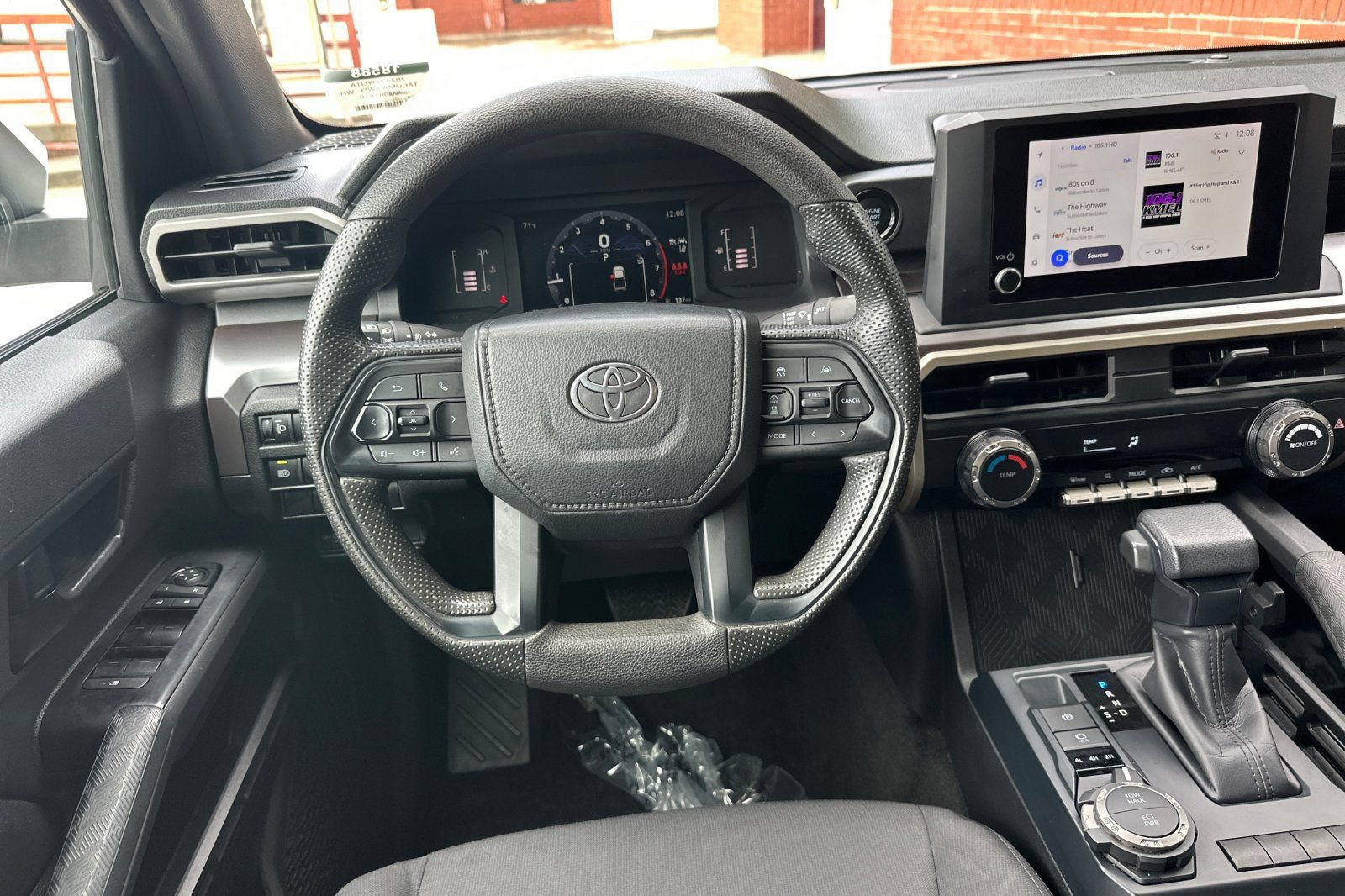 Used 2024 Toyota Tacoma SR5 AWD/4WD image 16