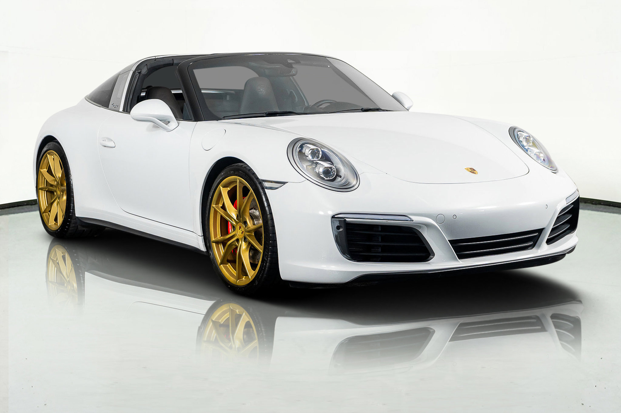 Used 2019 Porsche 911 Targa 4S AWD/4WD image 4