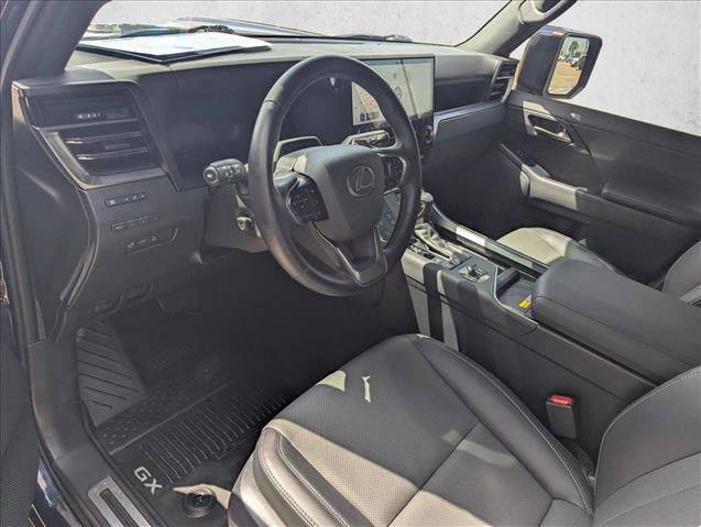 Used 2025 Lexus GX 550 w/ Accessory Package (Z1) AWD/4WD image 7
