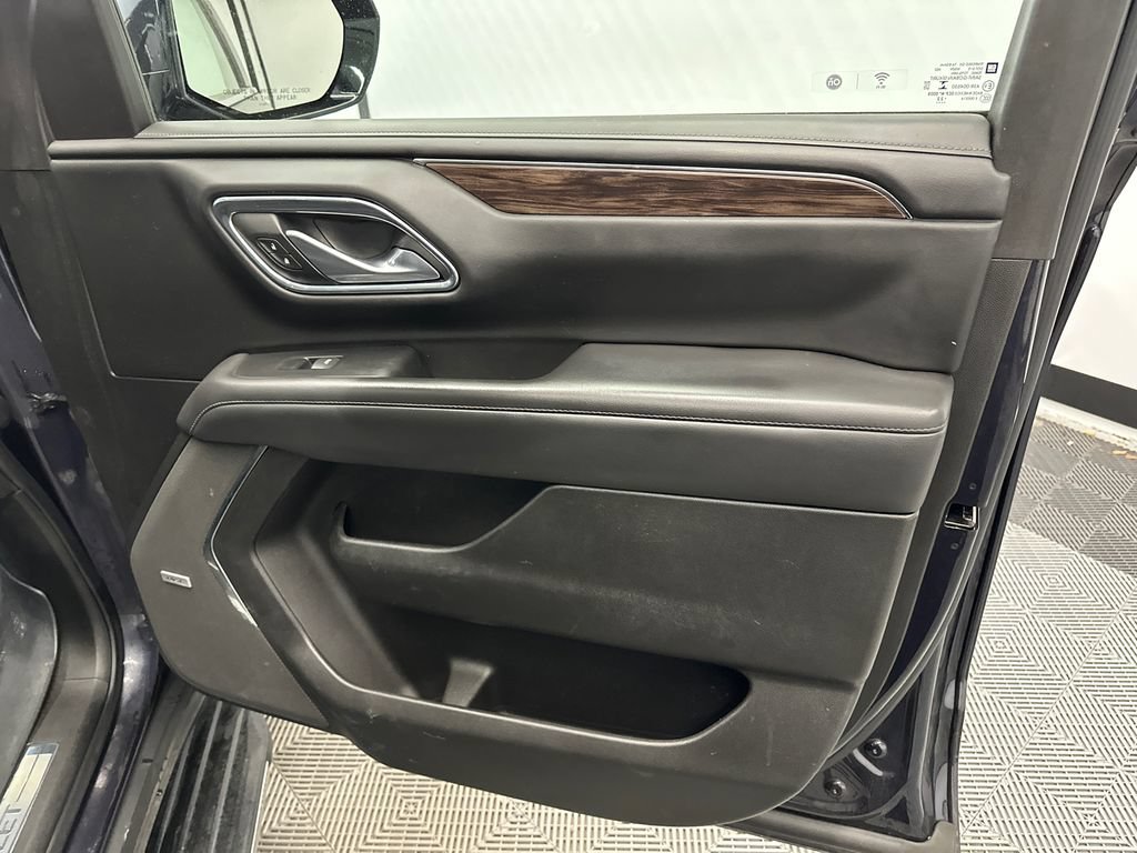 Used 2022 Chevrolet Tahoe LT w/ LT Signature Plus Package RWD image 14