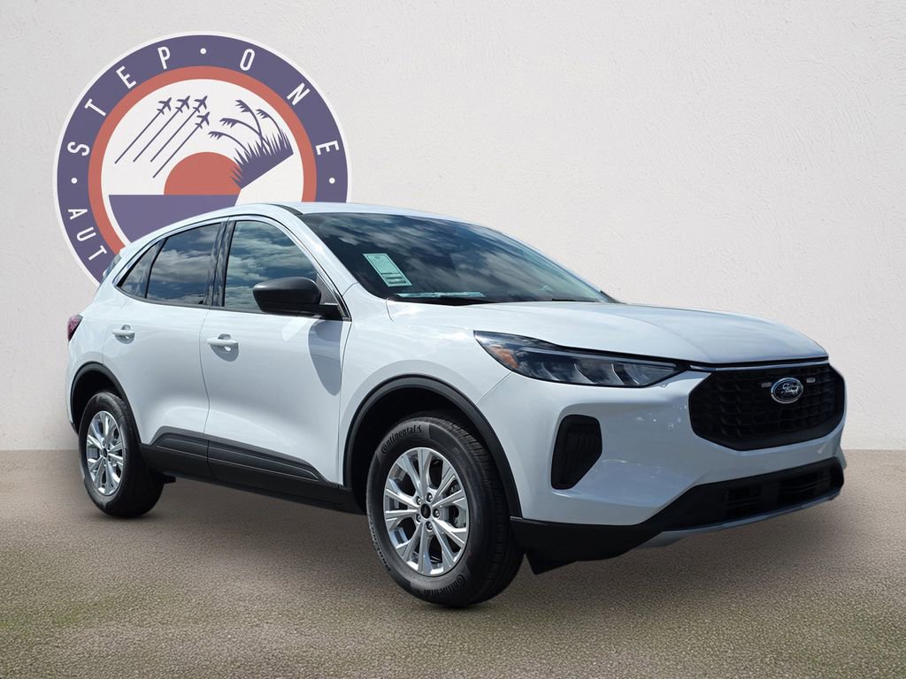 New 2024 Ford Escape Active image 2