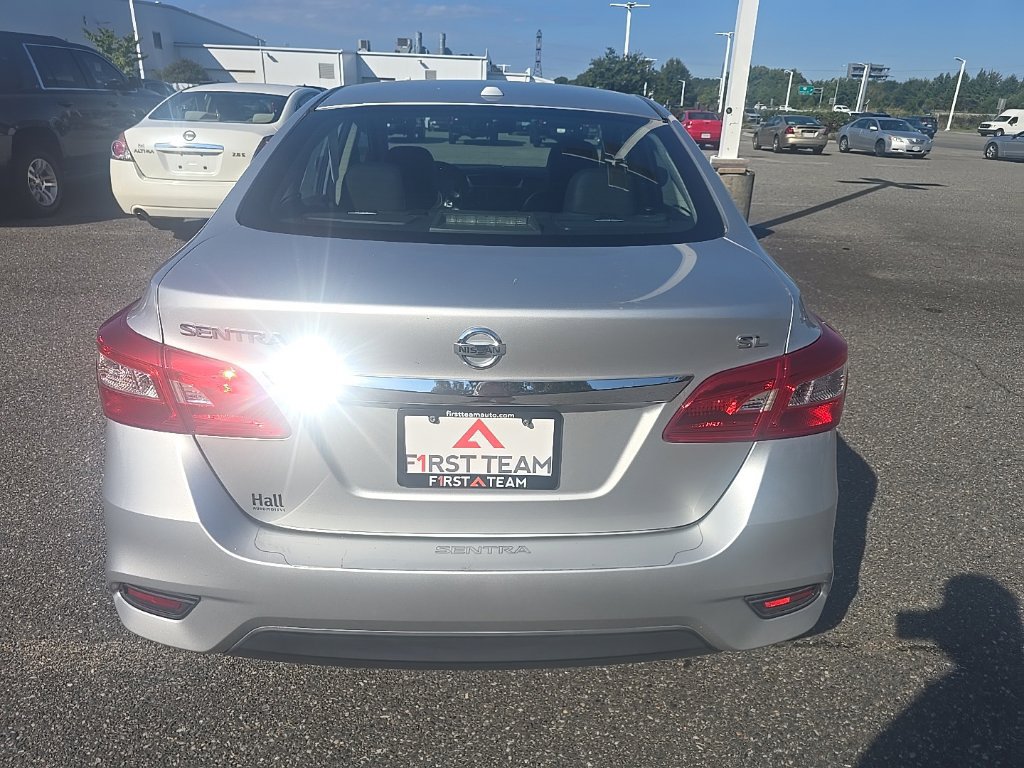 Used 2016 Nissan Sentra SL w/ Technology Package FWD image 6