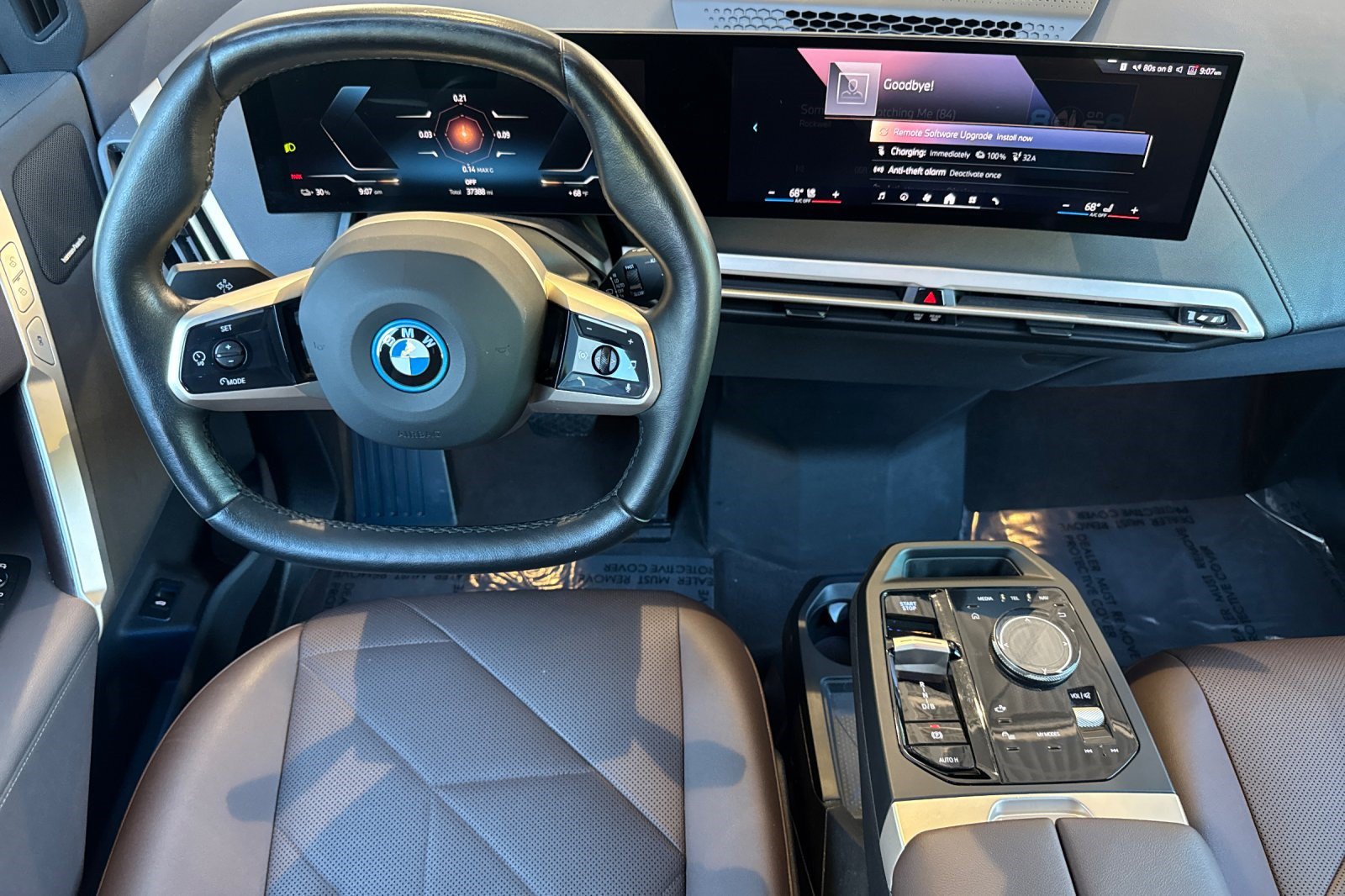 Used 2024 BMW iX xDrive50 w/ Sport Package AWD/4WD image 18