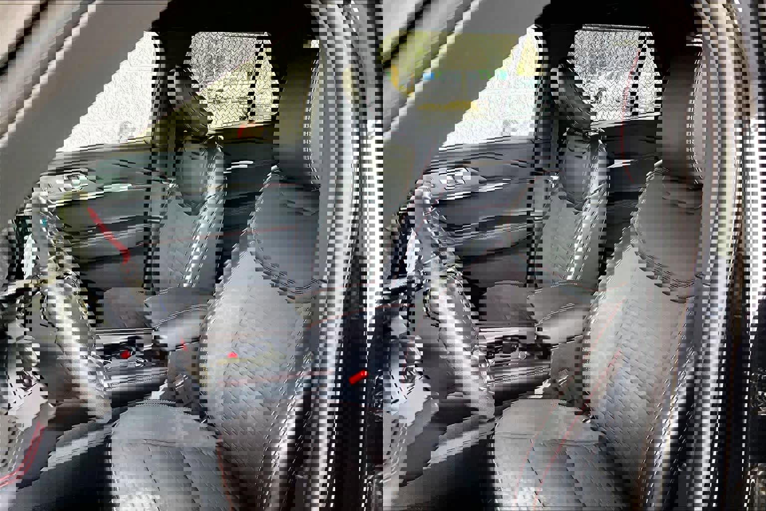 Certified 2025 Ford Explorer ST-Line w/ ST-Line Street Pack image 8