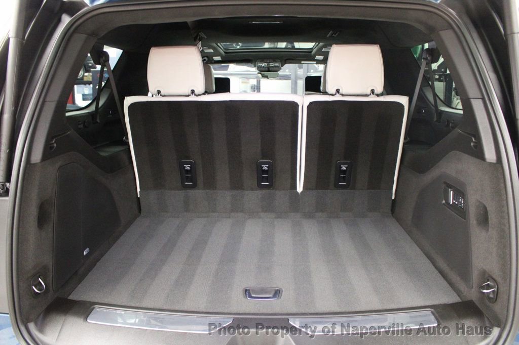 Used 2025 Cadillac Escalade ESV Sport Platinum w/ LPO, ONYX Package image 50