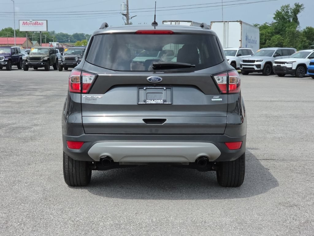 Used 2018 Ford Escape SE FWD image 6