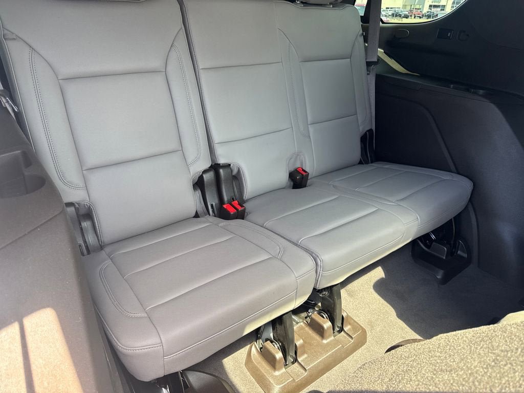 Used 2021 Chevrolet Tahoe Z71 w/ Luxury Package AWD/4WD image 12