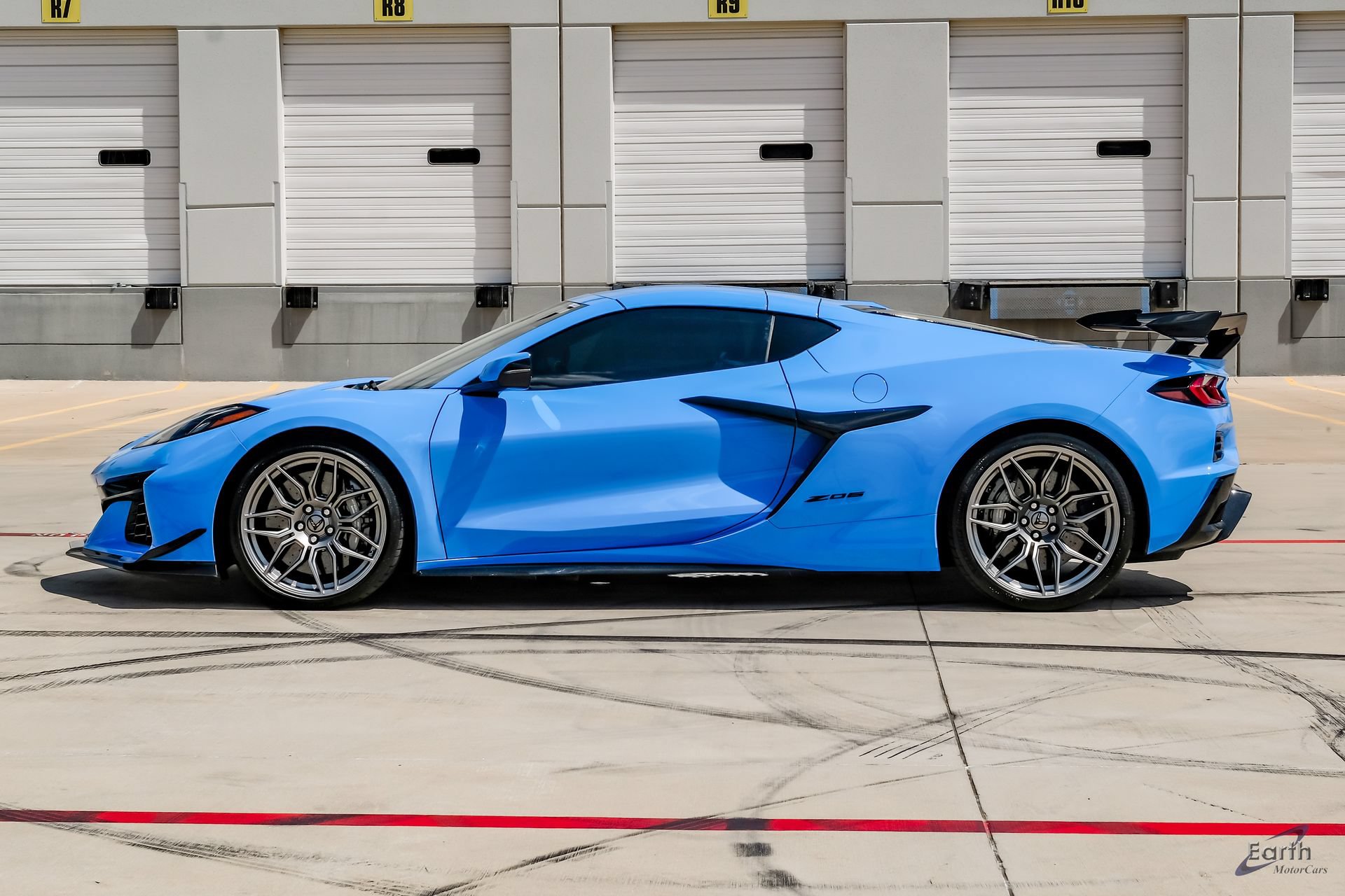 Used 2024 Chevrolet Corvette Z06 w/ Z07 Performance Package RWD image 7