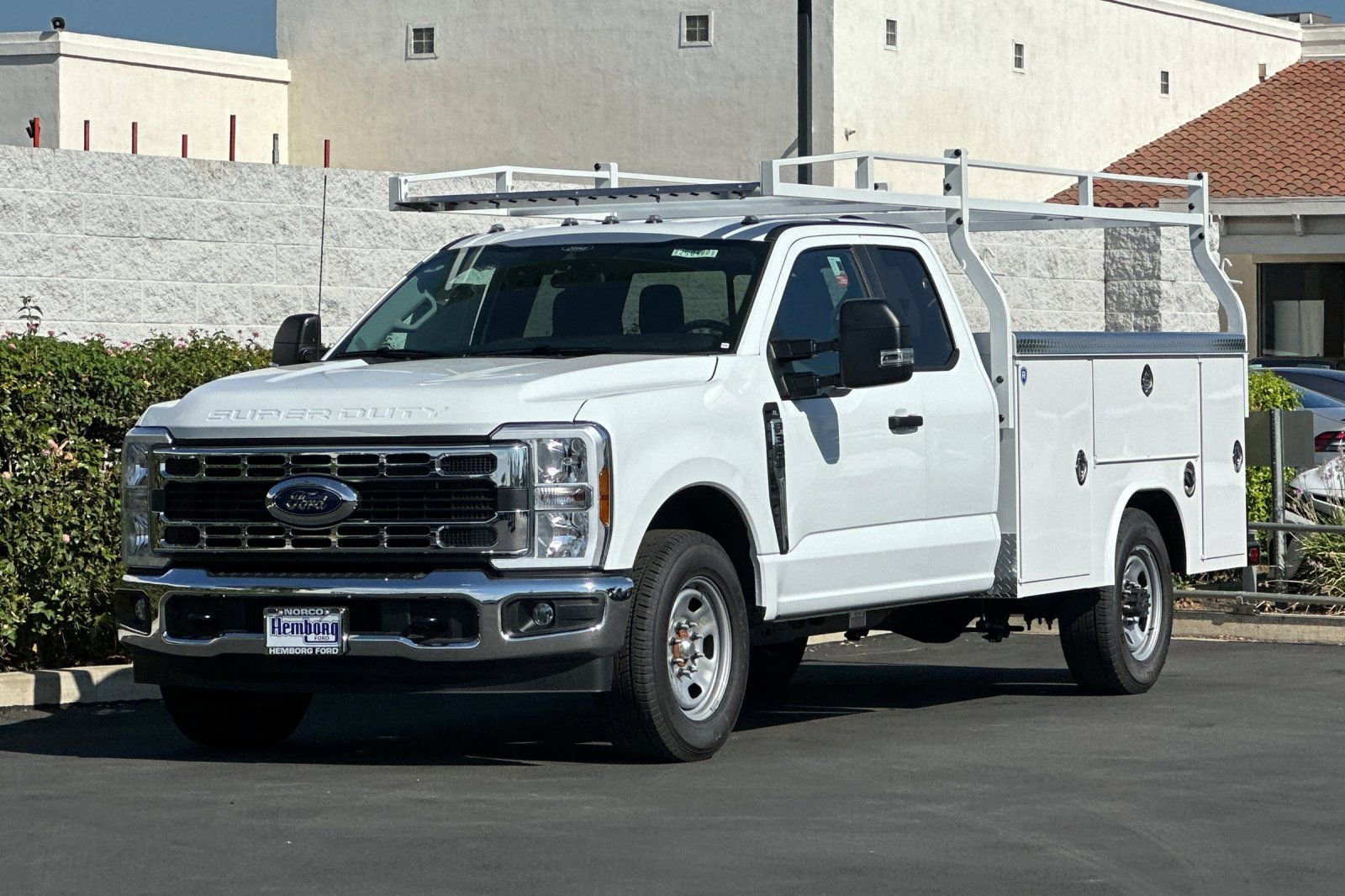 New 2025 Ford F350 XL w/ XL Chrome Package image 8