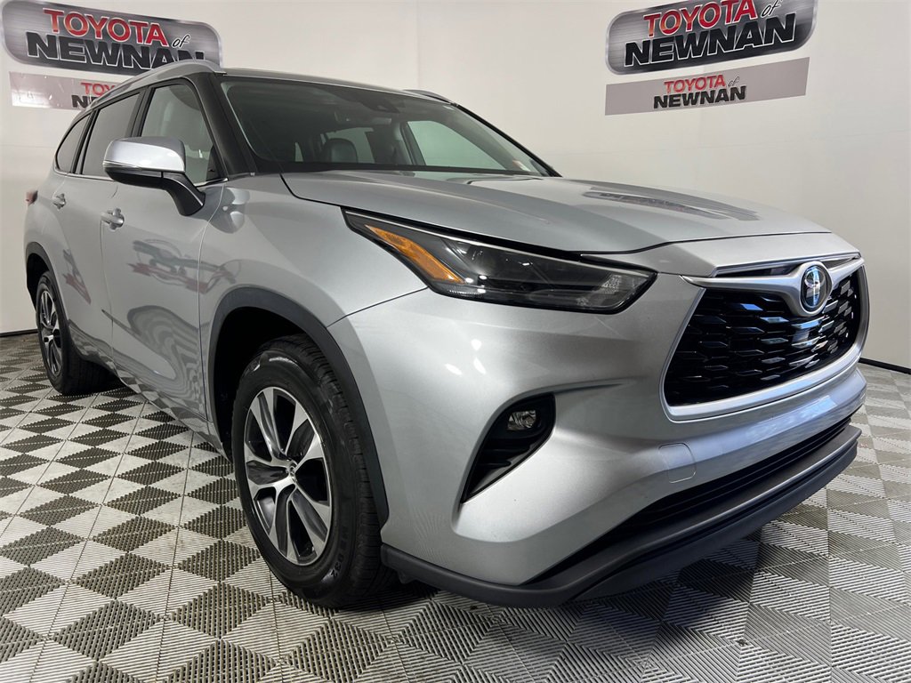 Used 2023 Toyota Highlander XLE