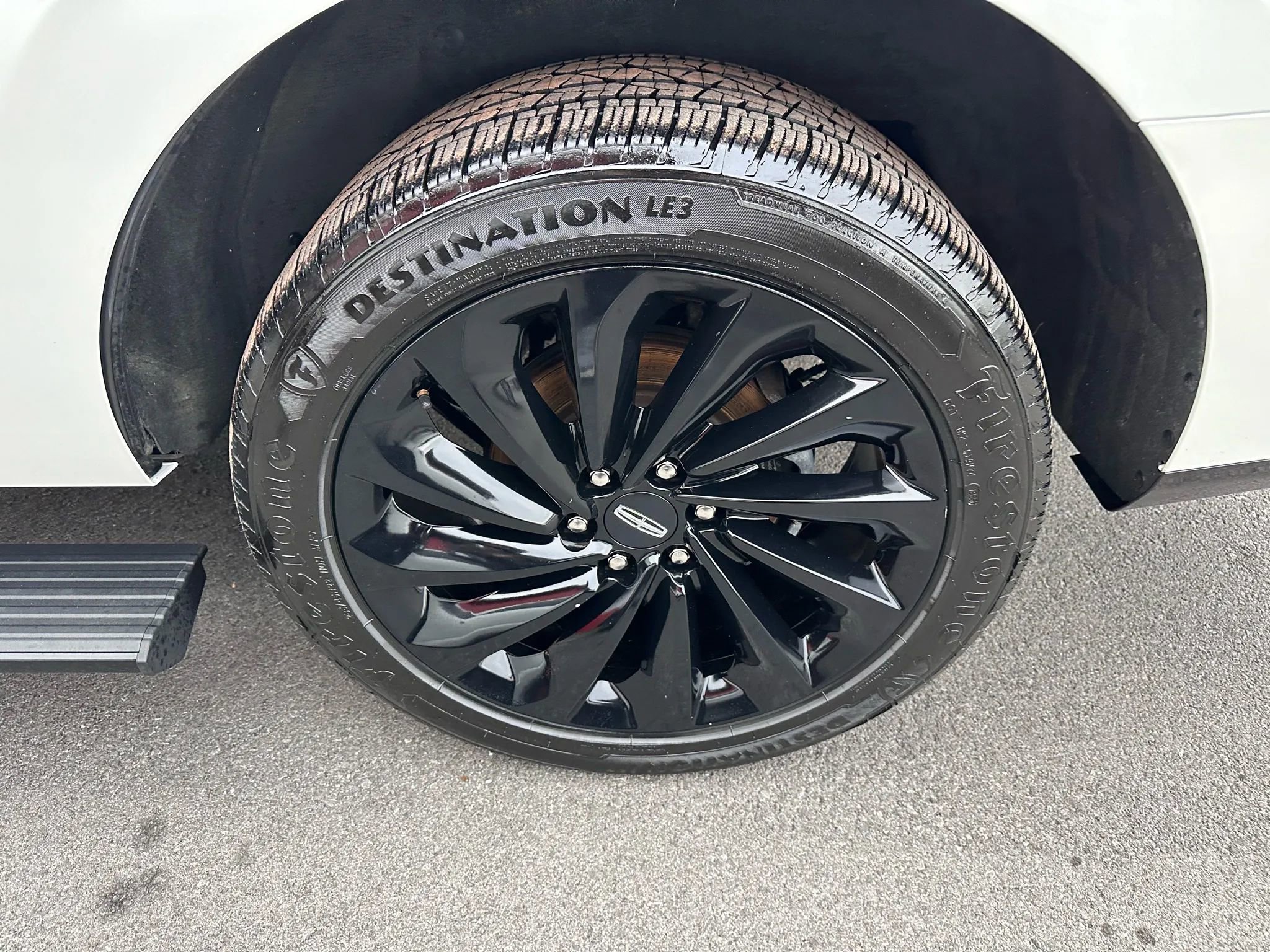 Used 2020 Lincoln Navigator Black Label w/ Cargo Convenience Package AWD/4WD image 16