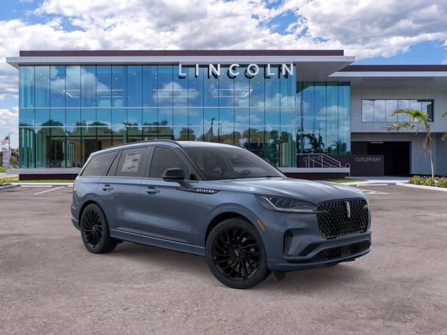 New 2026 Lincoln Aviator Reserve w/ Jet Appearance Package RWD image 7