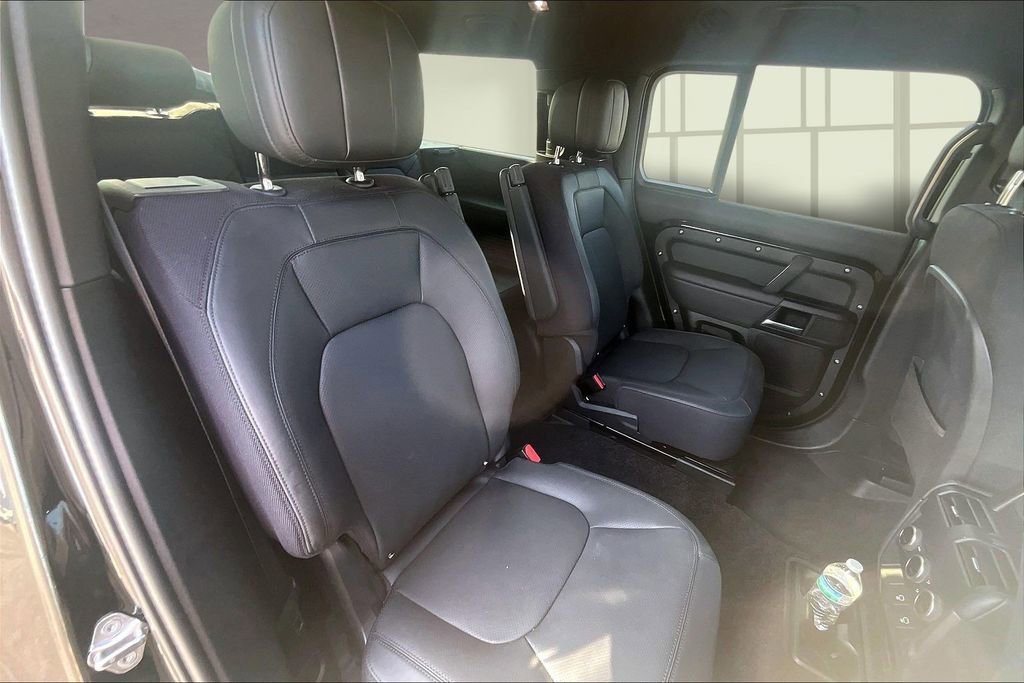 Used 2025 Land Rover Defender 130 X image 28