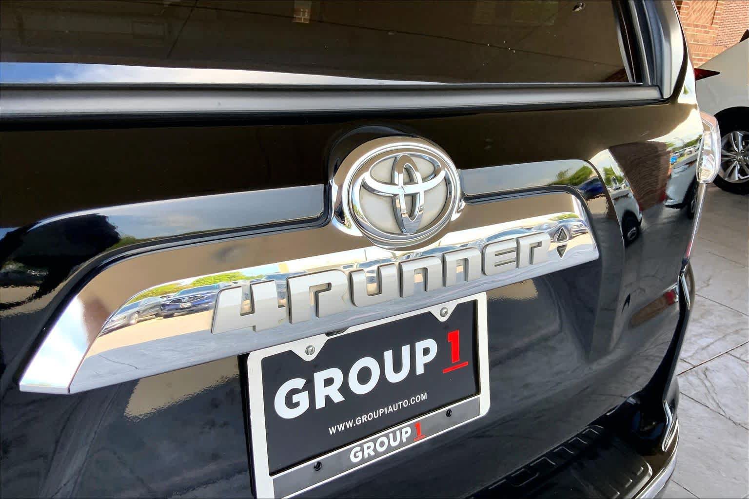 Used 2018 Toyota 4Runner Limited AWD/4WD image 31