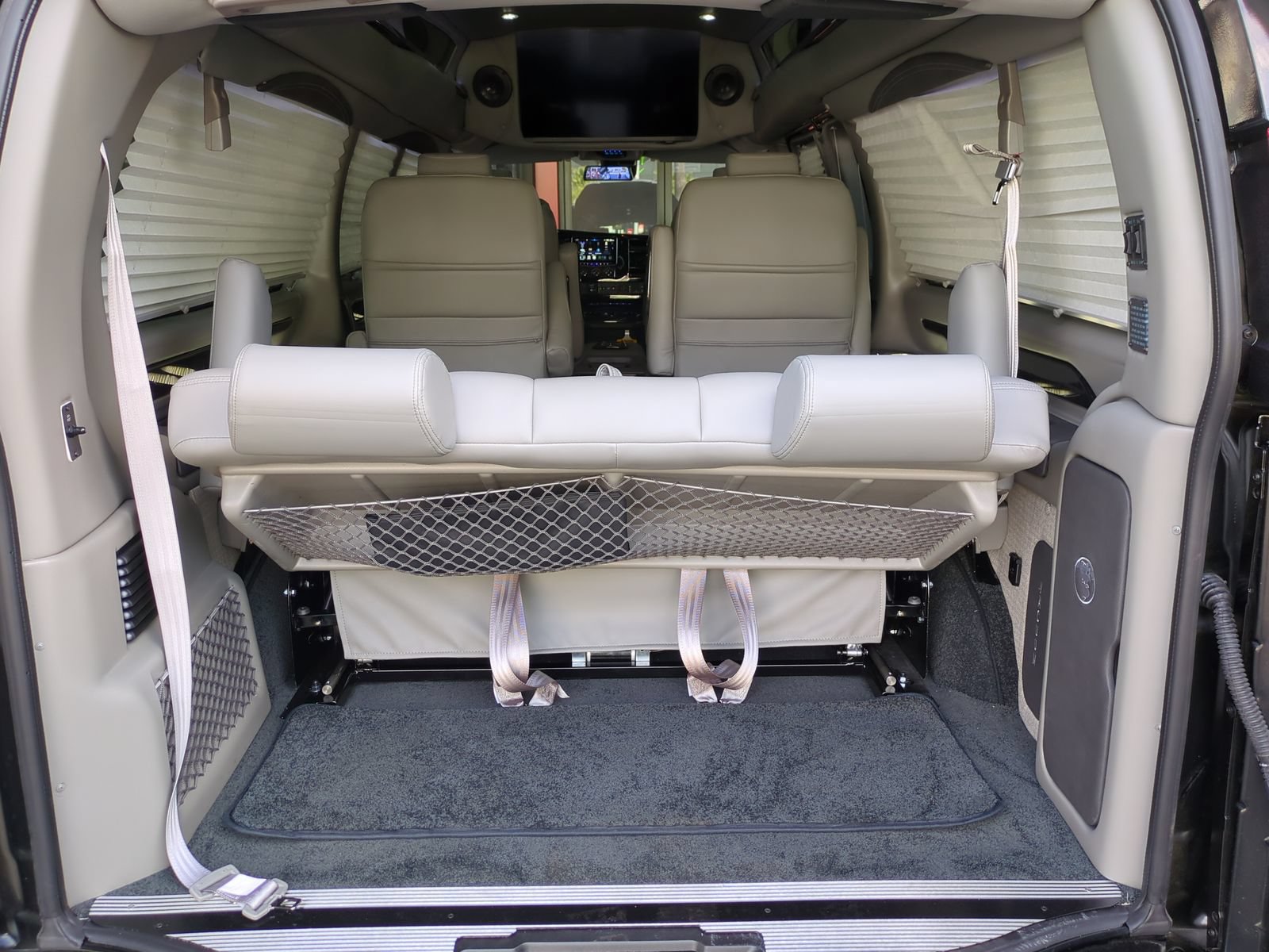 New 2025 GMC Savana 2500 Extended w/ Driver Convenience Package RWD image 90