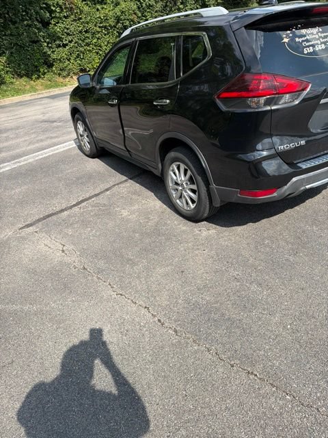 Used 2020 Nissan Rogue S w/ Special Edition Package AWD/4WD image 3
