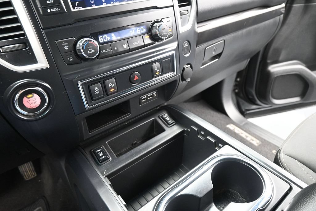 Used 2019 Nissan Titan SV w/ SV Convenience Package RWD image 17