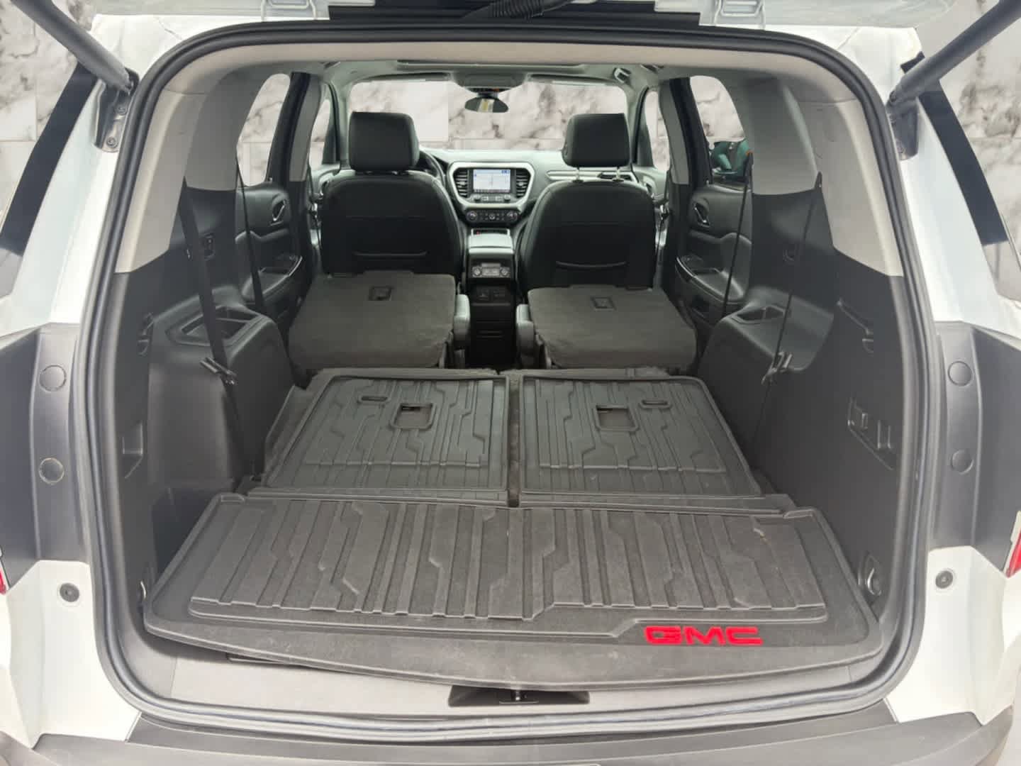 Used 2021 GMC Acadia SLT w/ Technology Package AWD/4WD image 24