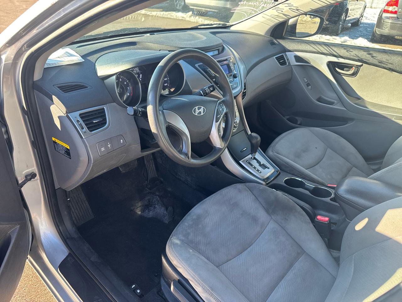 Used 2013 Hyundai Elantra GLS image 9