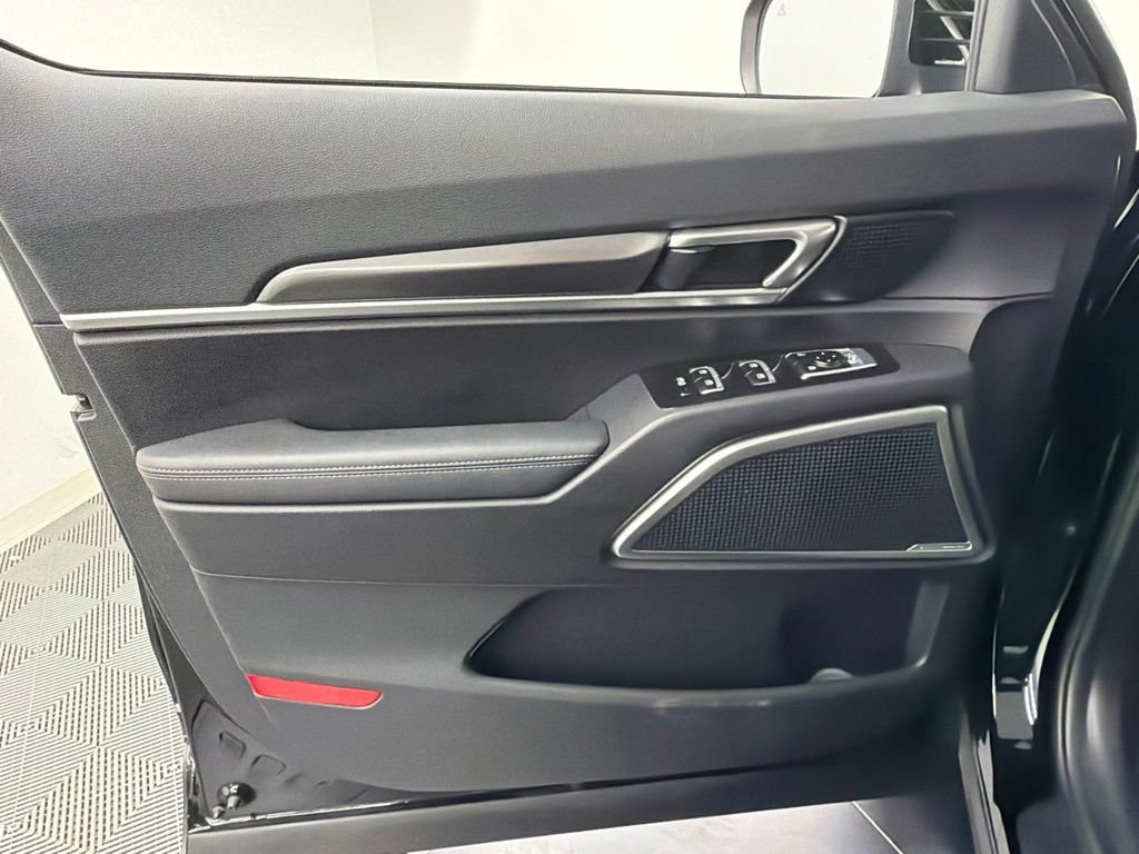 Used 2024 Kia Telluride S w/ S Sunroof Package FWD image 19