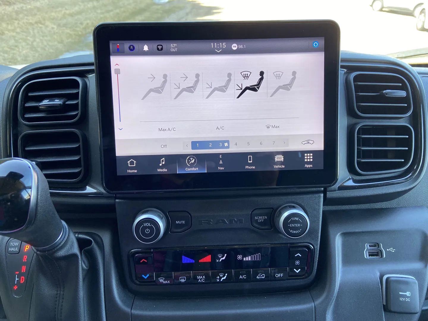 Used 2023 RAM ProMaster 3500 w/ Premium Convenience Group (B) image 17