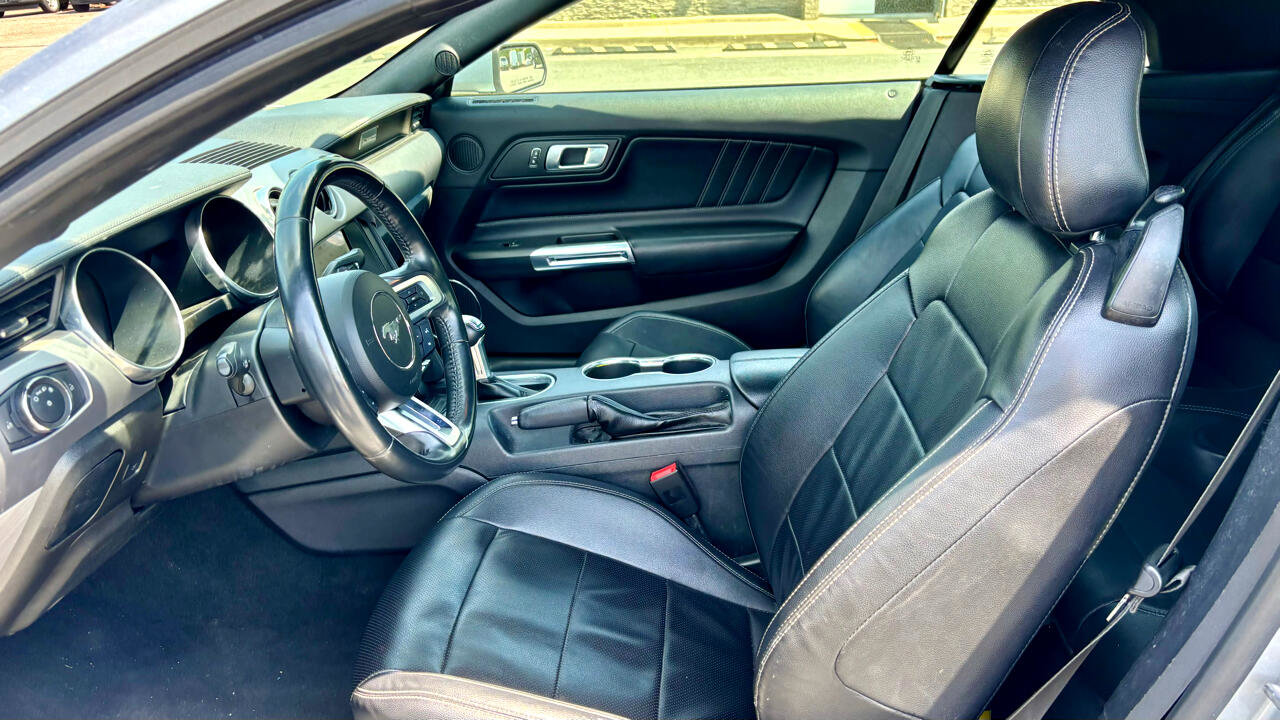 Used 2022 Ford Mustang Premium image 13