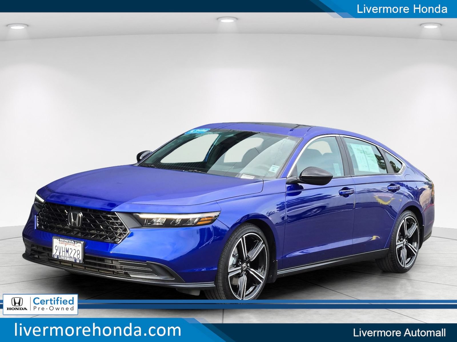 Used 2025 Honda Accord Sport image 1