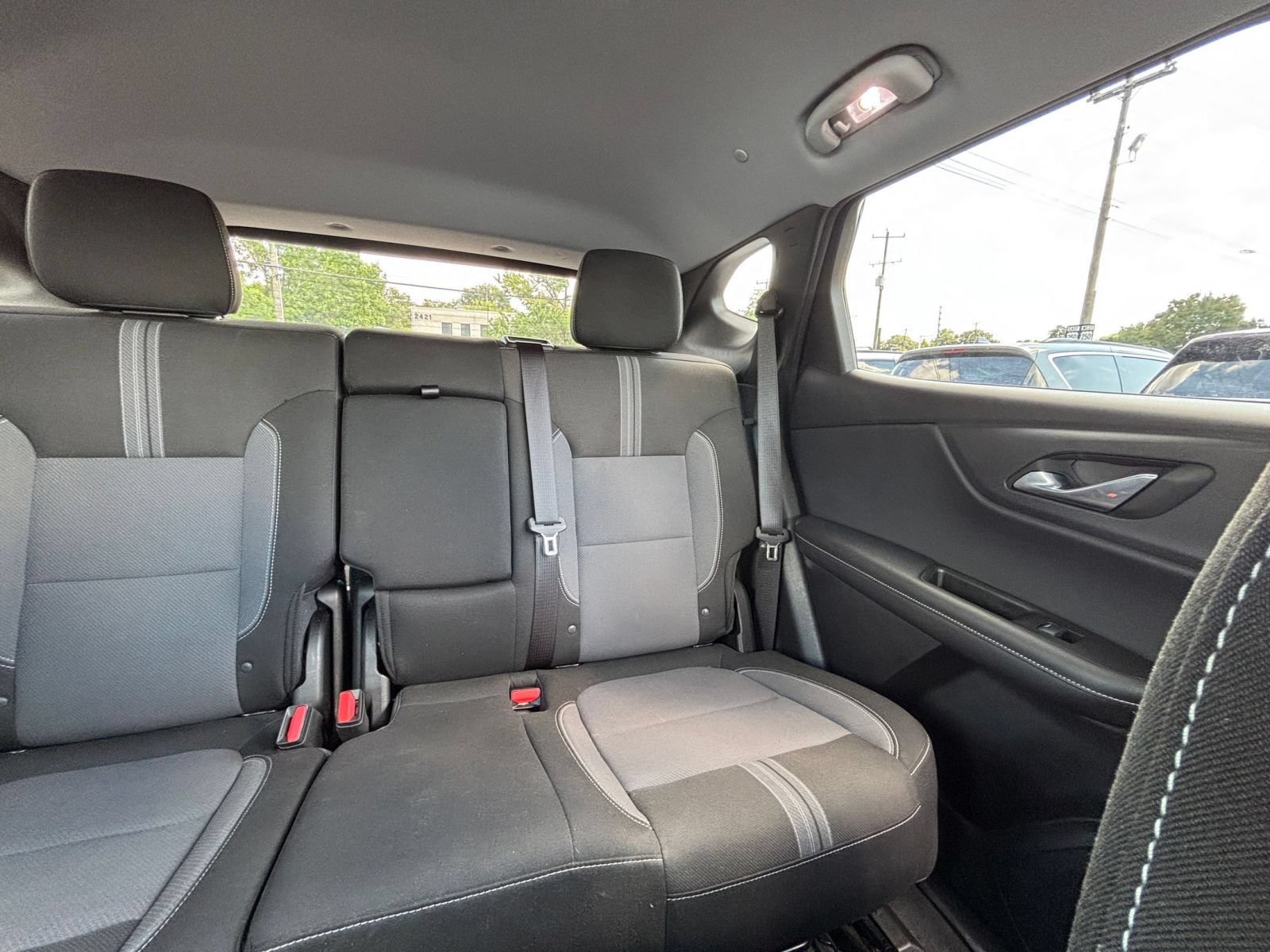 Used 2025 Chevrolet Blazer LT FWD image 37