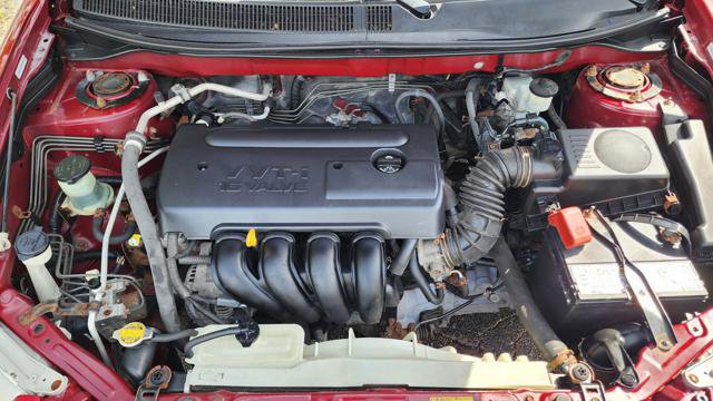 Used 2006 Pontiac Vibe w/ Sun And Sound Package FWD image 22