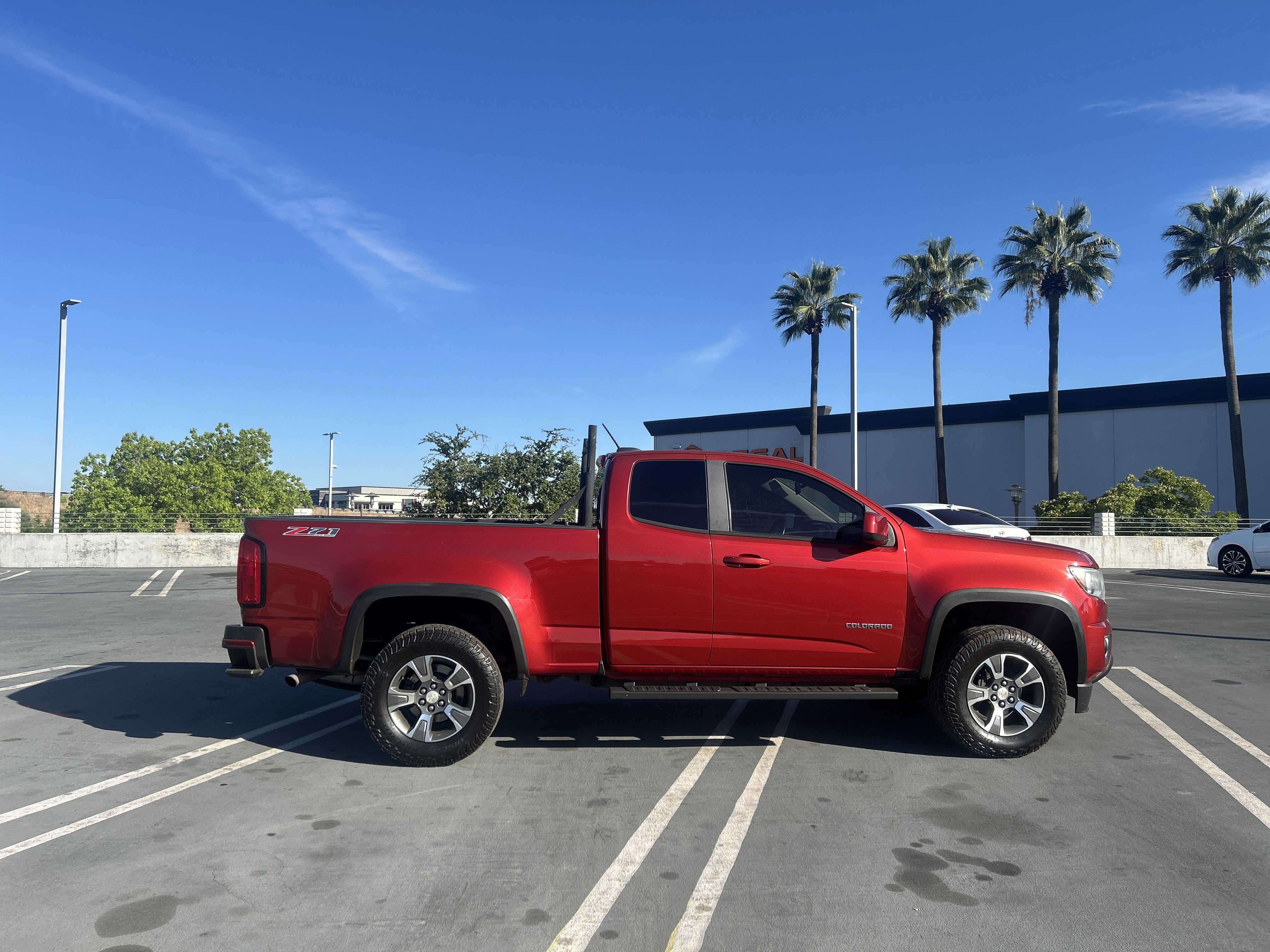 Used 2015 Chevrolet Colorado Z71 image 4