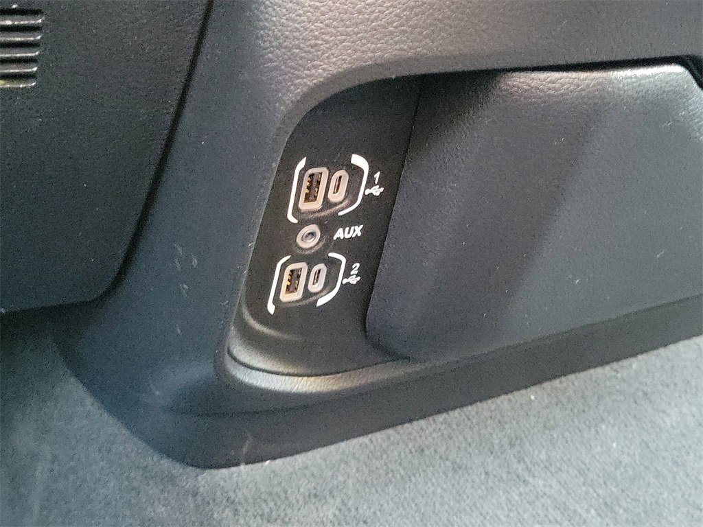 Used 2020 RAM 1500 Laramie image 13