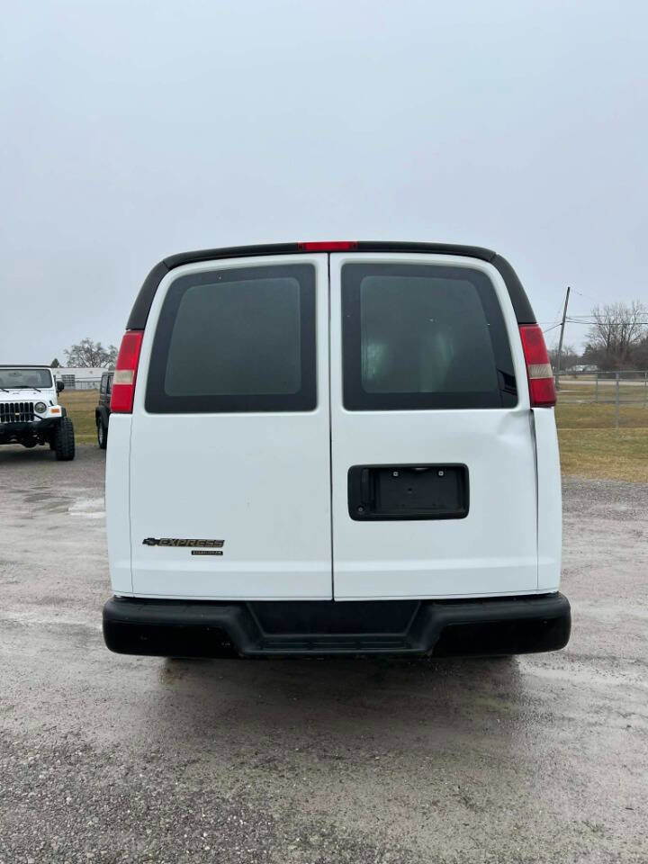 Used 2013 Chevrolet Express 2500 2500 3dr Cargo Van image 7