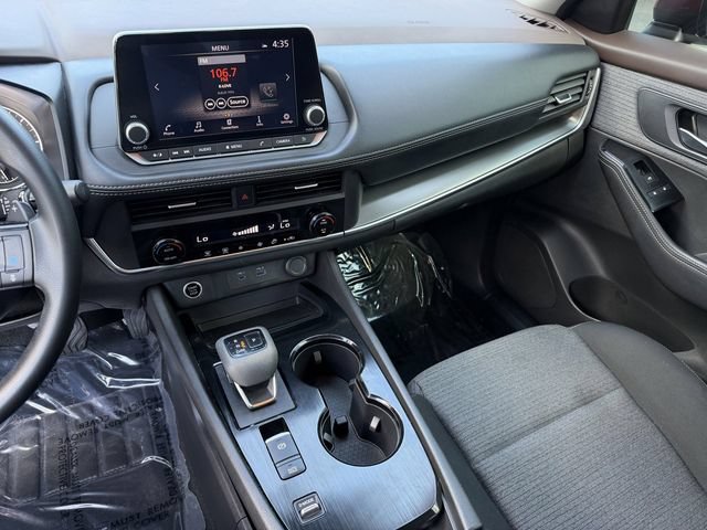 Used 2023 Nissan Rogue SV FWD image 22