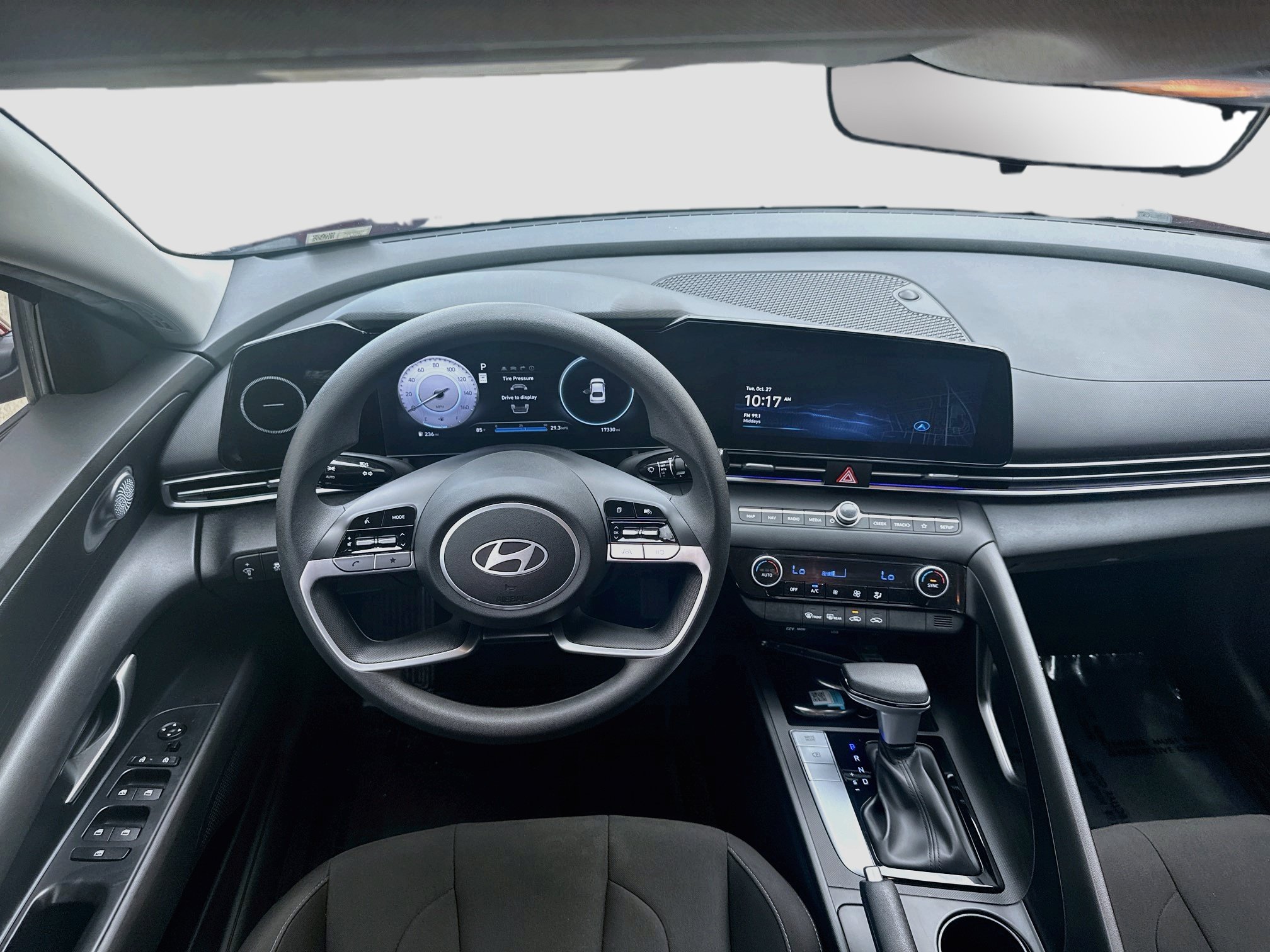Used 2024 Hyundai Elantra SEL FWD image 18