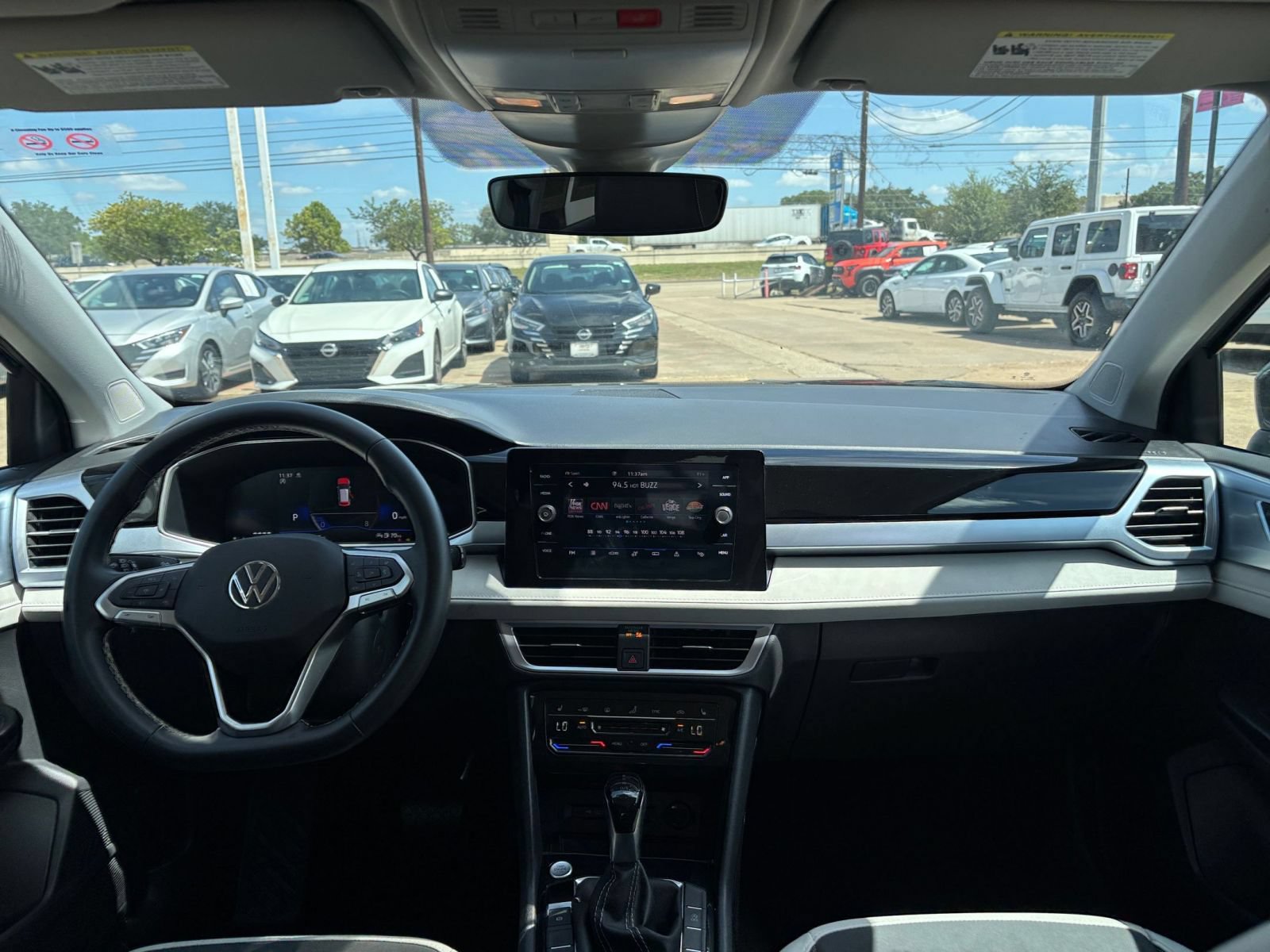 Used 2026 Volkswagen Taos SE AWD/4WD image 29