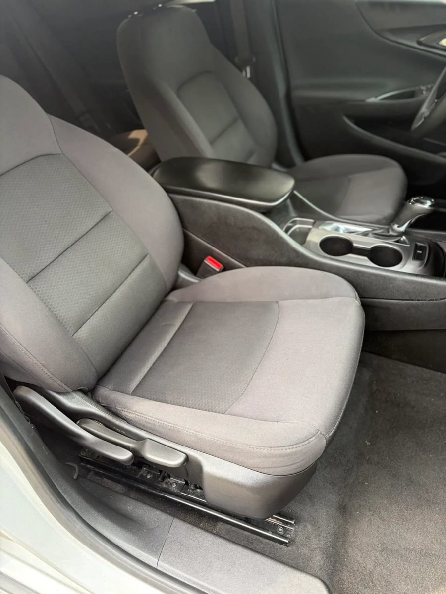Used 2017 Chevrolet Malibu LS FWD image 16