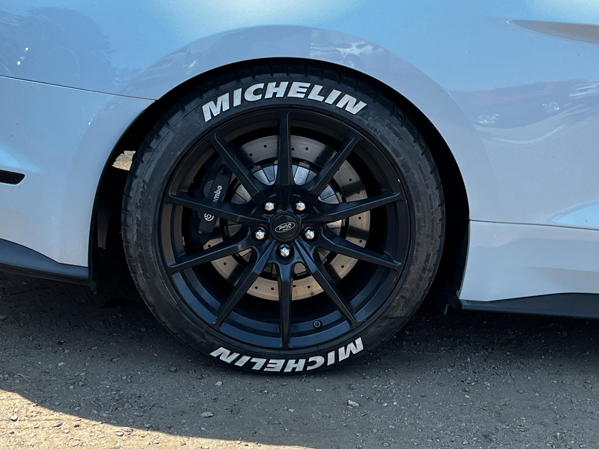 Used 2016 Ford Mustang Shelby GT350 w/ Technology Package image 16