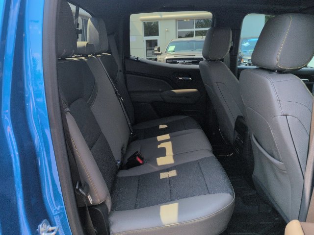 Used 2024 Chevrolet Colorado ZR2 w/ Technology Package AWD/4WD image 30