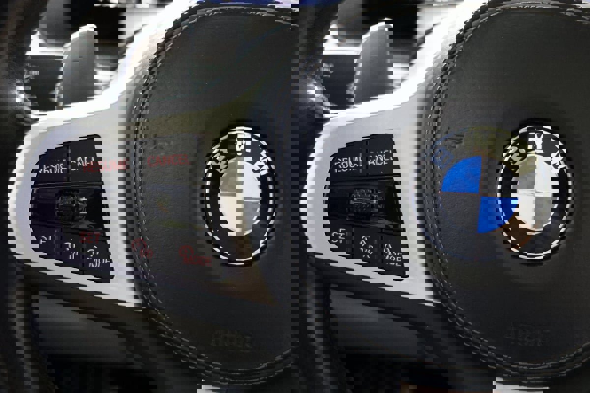 Used 2023 BMW X7 xDrive40i w/ M Sport Package image 28