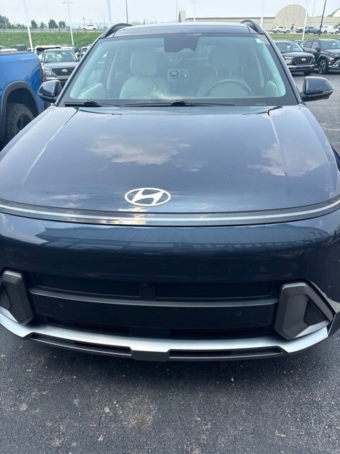 Used 2024 Hyundai Kona Limited AWD/4WD image 5