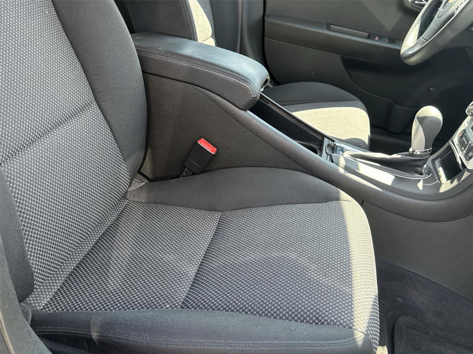 Used 2010 Chevrolet Malibu LT w/ Power Convenience Package FWD image 18