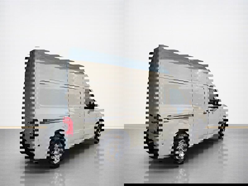 Used 2019 Nissan NV 2500 SV image 4
