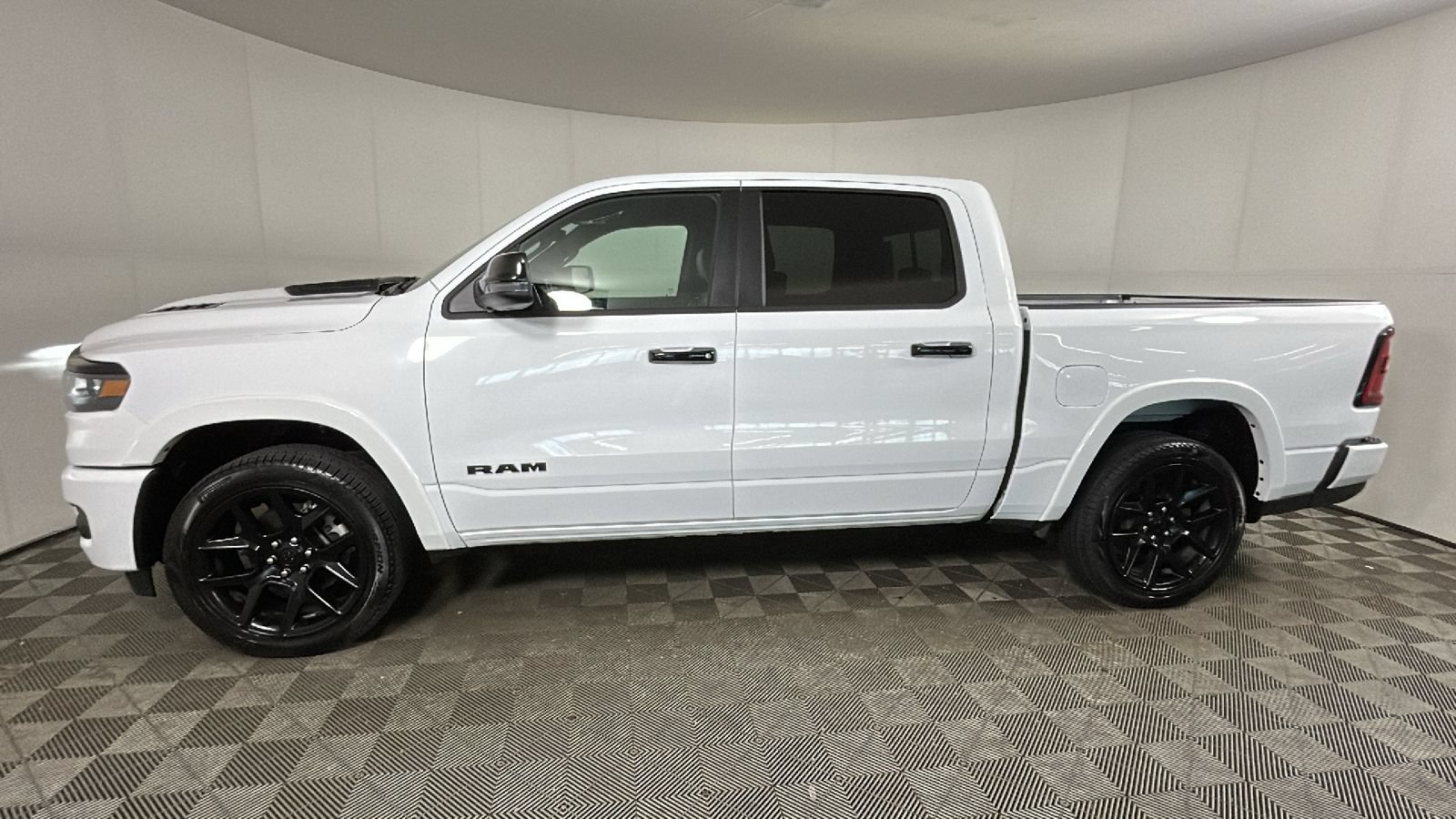 Used 2026 RAM 1500 Laramie w/ Night Edition AWD/4WD image 8
