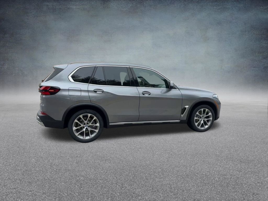 Used 2024 BMW X5 xDrive40i w/ Premium Package image 28